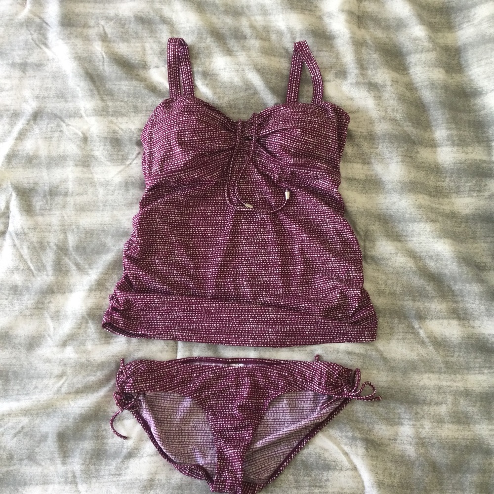 Motherhood Maternity Medium Tankini swimsuit.
